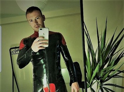Rubber_Dom